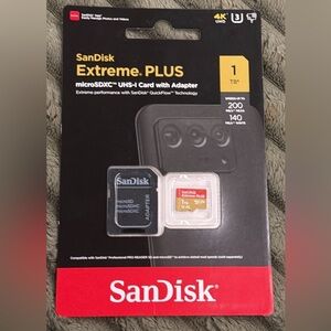 SanDisk Extreme PLUS 1TB microSDXC Card with Adapter